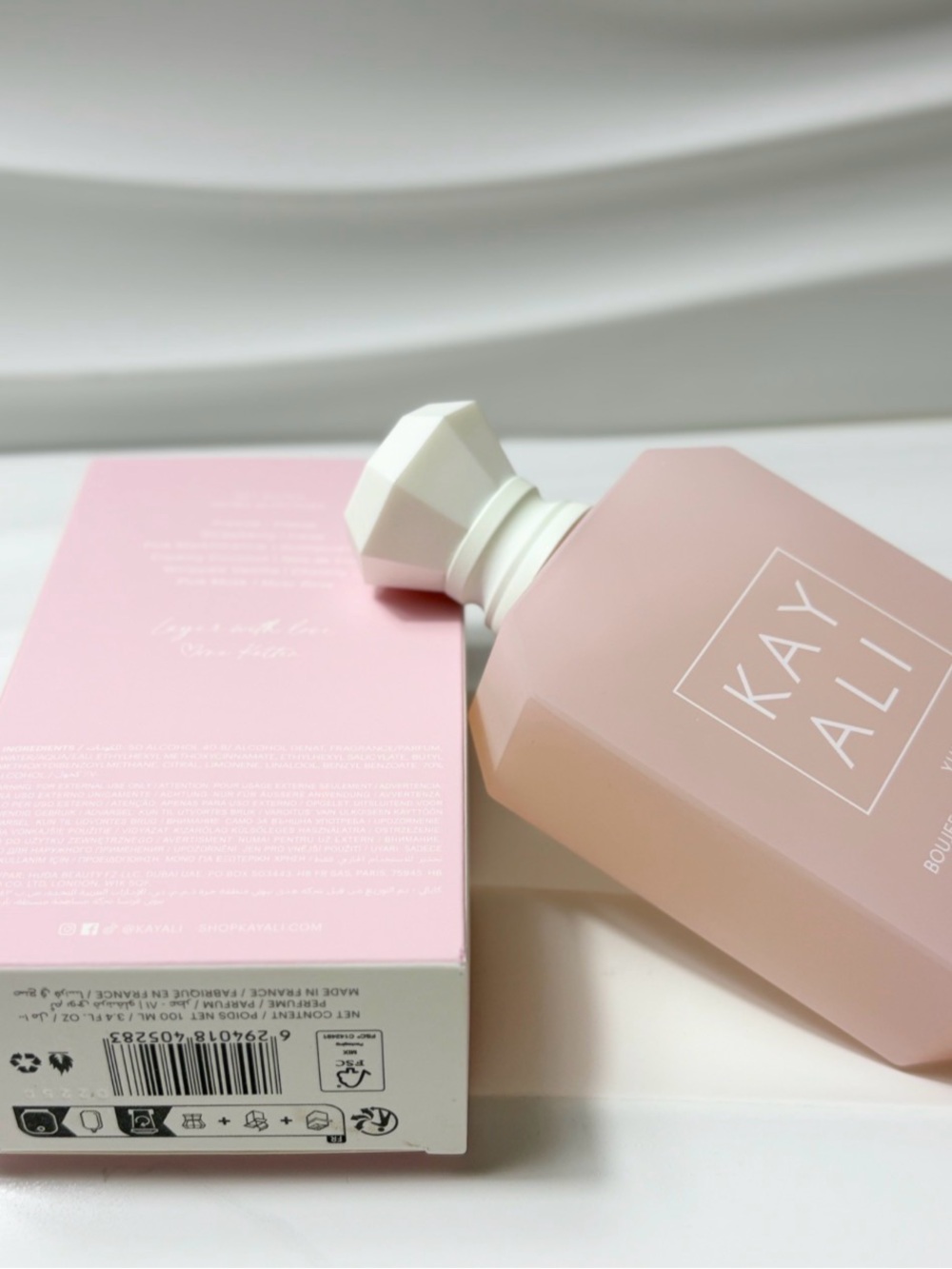 KAYALI Yum Boujee Marshmallow Pink Eau de Parfum - Picture 2 of 4